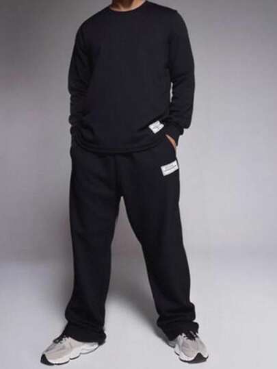 SHEIN Teenager Boys' Casual Street Style Solid Color Decorative Detail Versatile Comfortable Long Sleeve Round Neck T-Shirt And Sweatpants Set, Suitable For Commuting, School, Daily Casual, Vacation, Sports, Party, Fall Autumn And Winter Clothes Sweatsuit Matching Sweatsuit Black Sweatpants Casual Set Christmas Now Year Holiday Wear
