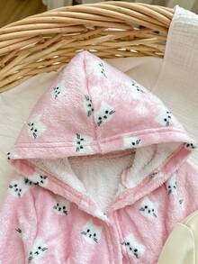 SHEIN 3pcs Newborn Baby Girls Cute Cartoon Kitten Embroidered Plush Homewear Set,Autumn Robe Long Sleeve Suit,Red And White Polka Dot,Family Matching - Multicolor - View 4