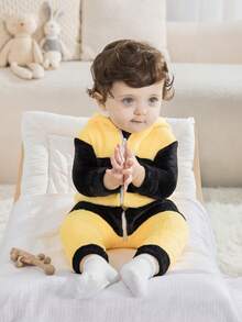 SHEIN Playful Pals 女婴蜜蜂图案连帽长袖连体衣