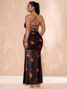 SHEIN BAE Robe sexy à dos nu avec imprimé floral romantique, idéale pour les vacances à la plage, les sorties, les fêtes et les rendez-vous. Convient aux grandes tailles. - Rouge - Voir 5