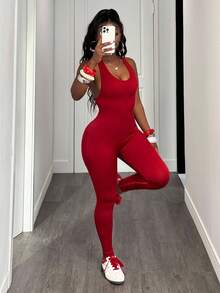 Slaydiva Women's Solid Color Minimalist Sleeveless Sexy Sport Jumpsuit, Casual Everyday Wear - Burgundy - View 5