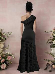 Rafferiza Váy đuôi cá jacquard ôm sát vai cổ xoắn thanh lịch dành cho nữ - màu đen - Xem 2