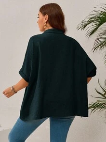 EMERY ROSE Chemise décontractée ample à manches chauve-souris et à simple boutonnage pour femmes de grande taille, couleur unie. Idéale pour les vacances, l'été. - Vert sapin - Voir 5