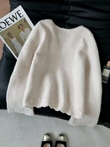 SHEIN Frenchy Pulover lejer pentru femei, cu decolteu în V, mânecă lungă, cu decor floral 3D, toamnă/iarnă, pulover casual versatil pentru femei, brodat cu viță de vie, toamnă, pulover toamnă/iarnă, model broderie franceză, decolteu rotund, mânecă lungă, pulover caisă, iarnă pentru femei, pentru Anul Nou pentru femei, pentru Ziua Recunoștinței pentru femei; Pulover tricotat, pulover pentru femei, Cottagecore; - Bej - Vizualizare 2