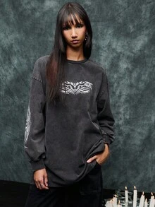 TypaGal Women's Dark Grey Gothic Oversize Sweatshirt With Prints,Grunge Punk Y2k Style For Autumn Concert,Cozy Alt Winter Halloween,Work Outfits - Black - View 1
