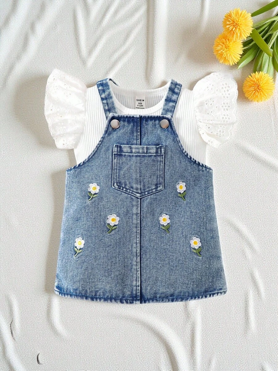 SHEIN Vintaside Kids 2 件装女婴白色罗纹上衣 + 蓝色牛仔刺绣吊带连衣裙，带口袋，适合户外