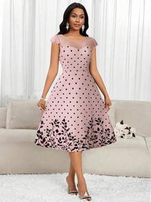 SHEIN Lady 春夏网纱拼接飞袖波点花朵印花度假连衣裙 - 淺粉色 - 查看 5