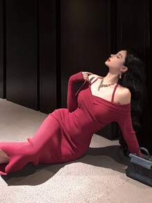 DAZY Elegant Burgundy Autumn Dinner Date Women's Bodycon Sweater Dress,Open Shoulder Backless Spaghetti Strap,Cinched Waist,Perfect For Weddings & Parties - Red - View 3