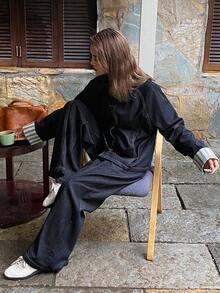 DAZY 女士宽松牛仔夹克，有领，撞色条纹袖口和直筒牛仔裤休闲套装 - 深色水洗藍 - 查看 5