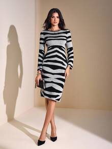 JIAN LASALA Elegante abito midi a maniche lunghe in maglia jacquard aderente e svasato, abito midi aderente a maniche lunghe, abito midi in maglia con stampa zebrata, abito in maglia con stampa zebrata, abiti in maglia da donna, abiti a righe da donna, nuovi outfit per l'anno nuovo, abiti da ospite di matrimonio, collezione di abbigliamento di lusso e di stile