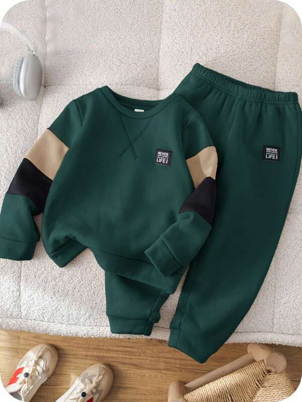 SHEIN Set 2 buc. Hanorac și pantaloni sport pentru copii, casual, confortabil, cu mâneci tricotate, model patchwork, guler rotund, mânecă lungă, potrivit pentru naveta, școală, ținute casual zilnice, școală, ținute pentru copii, haine pentru băieți, întoarcerea la școală, petrecere de ziua de naștere, petrecere de seară, nuntă, botez, ceremonia de deschidere a școlii, ținute zilnice, călătorii, sport, toamnă/iarnă, fleece, îngroșat