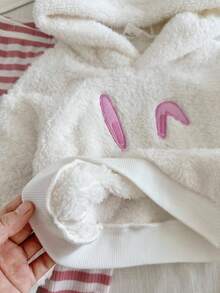 SHEIN 2pcs Baby Girls Rabbit Embroidery Hoodie Sweatshirt With Rabbit Ears And White Fuzzy Trim Red & White Striped Pants Set, Fashionable & Cute Fall Winter - Multicolor - View 8