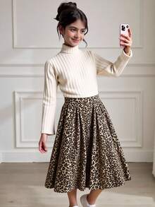 SHEIN 青少年女孩休闲复古罗纹高领长袖套头衫 T 恤和豹纹百褶长裙套装 - 卡其色 - 查看 1