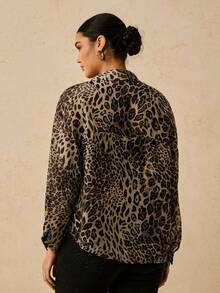 SHEIN VCAY 大码休闲波西米亚豹纹雪纺衬衫裙，带口袋，女式长袖 - 彩色 - 查看 2