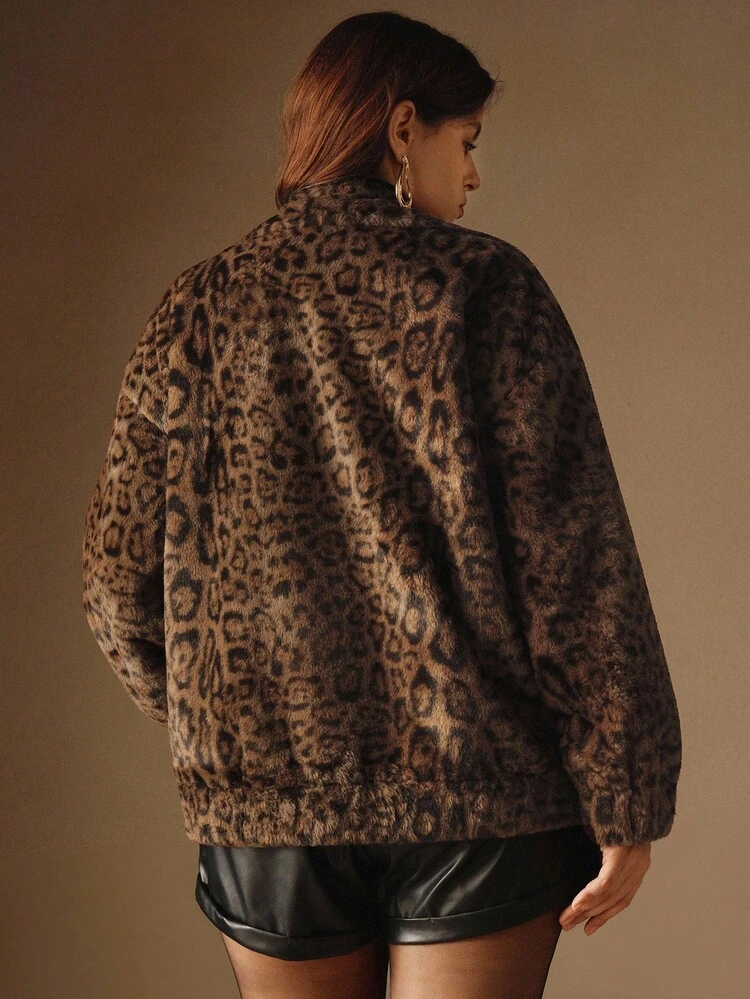 Jaqueta Curta Acolchoada com Contas e Estampa de Leopardo para Mulheres Plus Size, Outono/Inverno