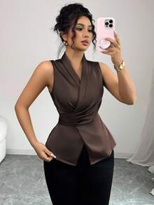 Elenzga 女士优雅交叉系带腰部褶皱下摆无袖衬衫，适合通勤、办公室、休闲、下午茶、派对 - 巧克力棕 - 查看 3