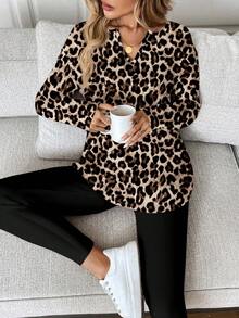 EMERY ROSE Bộ 2 áo thun dài tay họa tiết da báo màu tương phản và quần legging cho nữ, Thu/Đông - Nhiều màu - Xem 1
