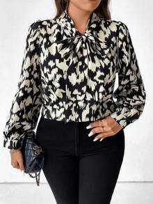 SHEIN CURVE+ Plus Size Women's Bestselling Bow V-Neck Knotted Floral Blouse, Elegant And Romantic, Versatile And Fashionable For Commuting, Color Blocking Top