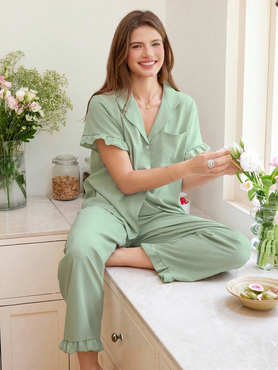 Snug Reverie 荷叶边口袋贴布睡衣套装/节日睡衣套装 - 綠色 - 查看 1