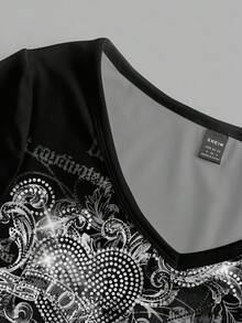 Attitoon 朋克翼、心形和十字图案 V 领长袖 T 恤，适合女性、万圣节、Y2K 风格、街头服饰、复古、返校、怀旧、秋季、度假、休闲装、秋冬、嘻哈、风格核心美学、哥特、赛博哥特 - 白色 - 查看 4