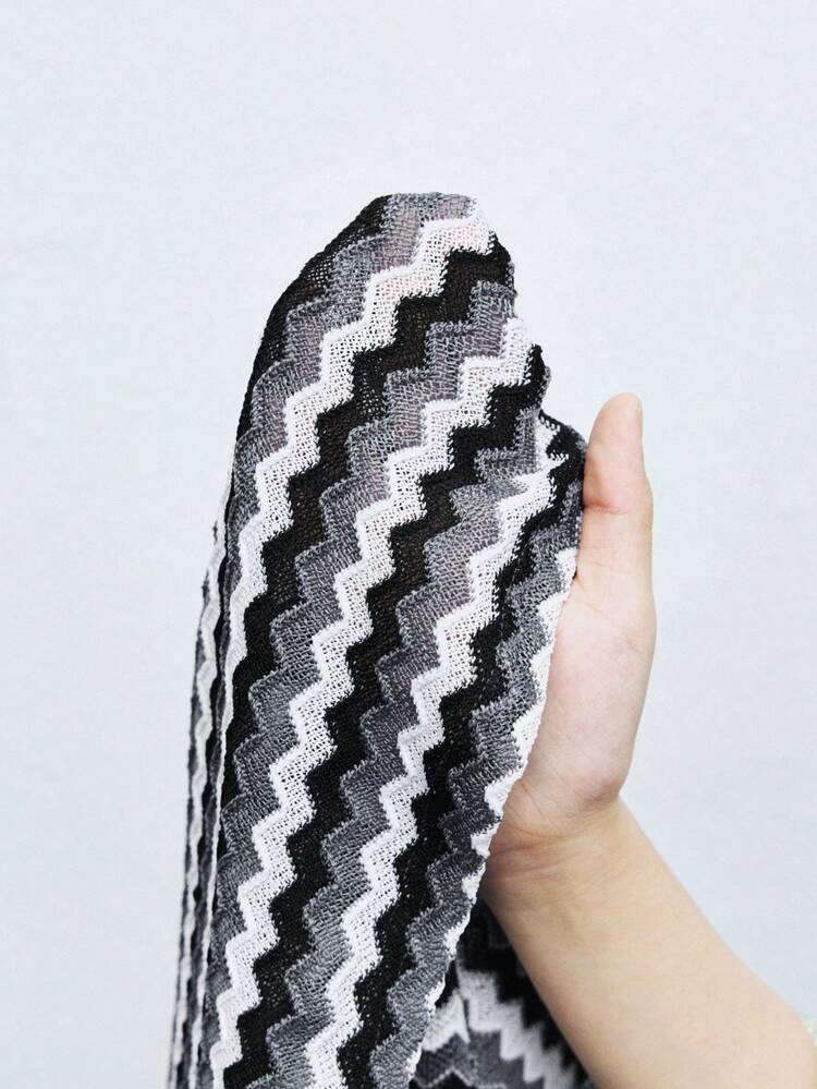 SHEIN Maija Women's Autumn/Winter Multicolor Striped Fitted Crew Neck Short Sleeve Maxi Dress, Chic Vacation Romantic Casual Sophisticated Fashion Geometric Wave Jacquard Knit Beach Boho Style Vacation Dress Low-Key And Durable Basic Style, All-Match And Suitable For Everyone, Street Fashion Wear, Coffee Shop Wear, Relaxed Wear All-Season Modern Vacation Nomadic Casual Fashion All-Match Women's Country Concert Clothing Western Style Women's Clothing Nomadic Style Bohemian High-End Elegance