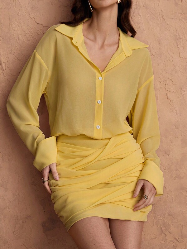 Islaluna Vestido amarillo de manga larga y plisado informal