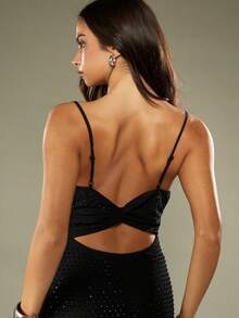 MISSGUIDED 镶钻亮片垂领长款晚礼服，后背扭结设计，适合婚礼宾客、派对、舞会等正式场合。 - 黑色 - 查看 4