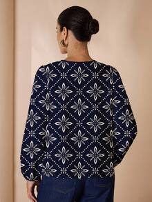 Glamance Shutterstock 藏蓝色花卉拼接V领休闲优雅简约女式衬衫，适合日常、工作、外出、办公室、旅行等场合，秋冬季外出优雅衬衫，时尚别致服装系列 - 彩色 - 查看 2