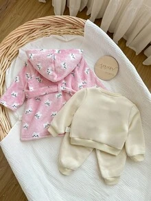 SHEIN 3pcs Newborn Baby Girls Cute Cartoon Kitten Embroidered Plush Homewear Set,Autumn Robe Long Sleeve Suit,Red And White Polka Dot,Family Matching - Multicolor - View 8