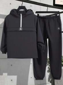 SHEIN Teen Boys Basic Pull Top Jacket Set Casual Street Fashion Solid Color Decorated Details Versatile Comfortable Plain Long Sleeve Hoodie Half Zip Jacket And Drawstring Pants Set, Suitable For Commuting, School, Casual, Travel, Sports, Party, Autumn/Winter Teen Boys Tracksuit Set Boys Casual Set Kids Boys Sport Wear Fall Autumn And Winter Clothes