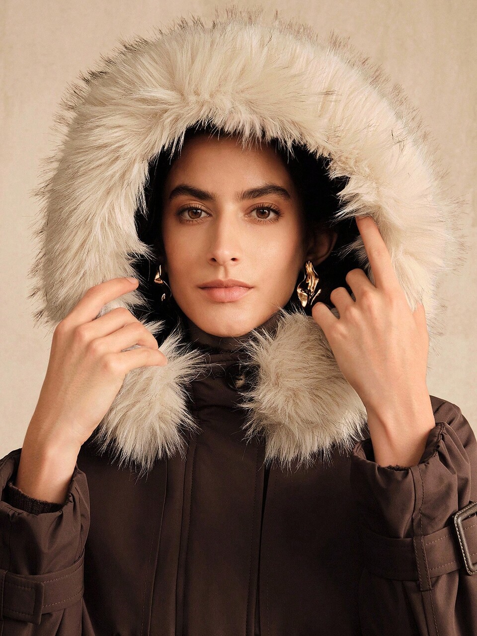Women's Pockets Waist Belt Design Long Sleeve Zipper Front Fur Collar Hooded Long Casual Winter Jacket