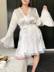 Dazy Plus V领雪纺碎花喇叭袖短款家居服，大码女式优雅春夏秋三季睡袍，秋冬款 - 白色 - 查看 5