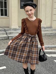 MODELY Tween Girl 女童针织拼布格子连衣裙，舒适罗纹面料，荷叶边下摆，收腰，休闲度假装，适合春秋季节 - 摩卡棕 - 查看 1