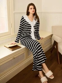 Moireta Reife, lässige, bequeme gestreifte Patchwork-Volant-Blumen-Mode Schwarz & Weiß Damen Pyjama Set, geeignet für Loungewear und Outerwear Damen Pyjama Set Damen Nachtwäsche Set Gestreiftes Pyjama Set Gestreiftes Loungewear Set Damen Loungewear Set, Herbstkleidung - Schwarz und Weiss - Übersicht 4