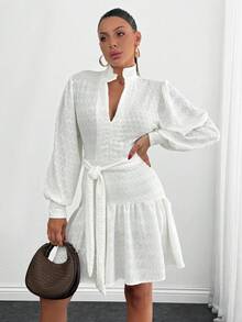 EURMUSE Damen Spitze bestickte V-Ausschnitt Rippstrick Langarm Kleid mit Gürtel, romantischer französischer Stil Ärmel Mini Kleid