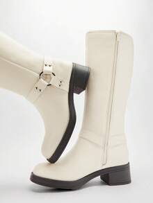 Solezae 女士冬季保暖时尚舒适粗跟中筒作战靴，带绑带和五金装饰 - 白色 - 查看 3