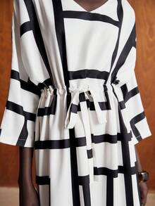 Lumivelle Green Women's Elegant Minimalist Geometric Pattern Waist Cinched Loose Flared Dress - Multicolor - View 4