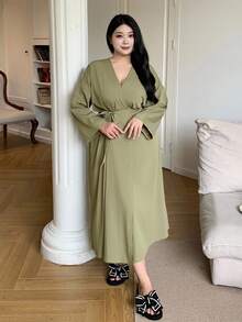 Dazy Plus Áo choàng ngủ dài tay cổ chữ V buộc eo cỡ lớn cho nữ, trang phục ấm áp mùa thu đông - Màu xanh Ô liu - Xem 3