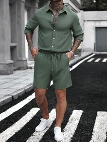 Manfinity Homme 2pcs Men's Olive Green Autumn Outfits,Casual Long Sleeve Single-Breasted Shirt And Drawstring Textured Shorts Set,Minimalism Vacation Clothing For Men - Green - View 5