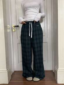 SHEIN EZwear Casual & Homewear Style Loose Fit Wide Leg Pants, Olive Green Plaid With Embroidered Letter Badge, Contrast Blue & Green Color, Suitable For Autumn/Winter,Fall