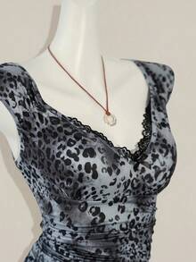 SHEIN ICON Áo thun bó sát họa tiết da báo và ren tương phản Y2K dành cho nữ - Xám - Xem 4