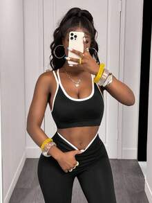 Slaydiva Seamless High Elastic Criss-Cross Back Wireless Sports Bra - Black - View 4