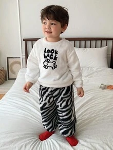 DAZY 2pcs Baby Boys' Sherpa Crew Neck Long Sleeve Top And Striped Pants Pajama Set Fall,Winter - Black and White - View 4