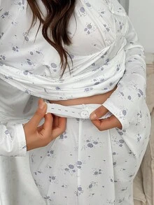 SHEIN 3pcs Maternity Sleepwear Set: Ditsy Floral Cami Top, Pants, And Robe Maternity Lounge Set, Winter