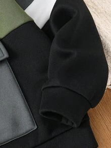 SHEIN 男童休闲撞色拼接连帽套头衫，半拉链长袖针织卫衣，黑白配色，适合上学、花园、海滩、生日、冬季穿着，可作连帽衫或秋季上衣。 - 軍綠色 - 查看 5