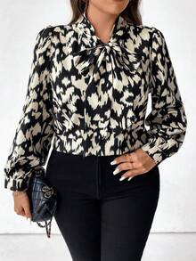 SHEIN CURVE+ Plus Size Women's Bestselling Bow V-Neck Knotted Floral Blouse, Elegant And Romantic, Versatile And Fashionable For Commuting, Color Blocking Top