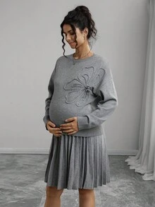 Momance Handmade Floral Solid Color Maternity Sweater Set, Minimalist Chic 3D Flower Round Neck Knit Suit - Grey - View 3