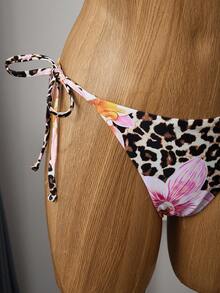 Bellisia Bộ bikini và váy xếp tầng 3 món họa tiết bướm và hoa lan da báo gợi cảm mùa hè, thích hợp cho kỳ nghỉ biển. - Nhiều màu - Xem 7