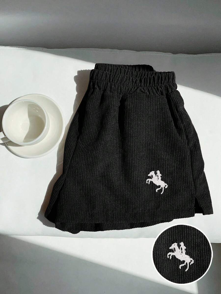 Comfortcana 女士新款灯芯绒刺绣宽松短裤 - 黑色 - 查看 1