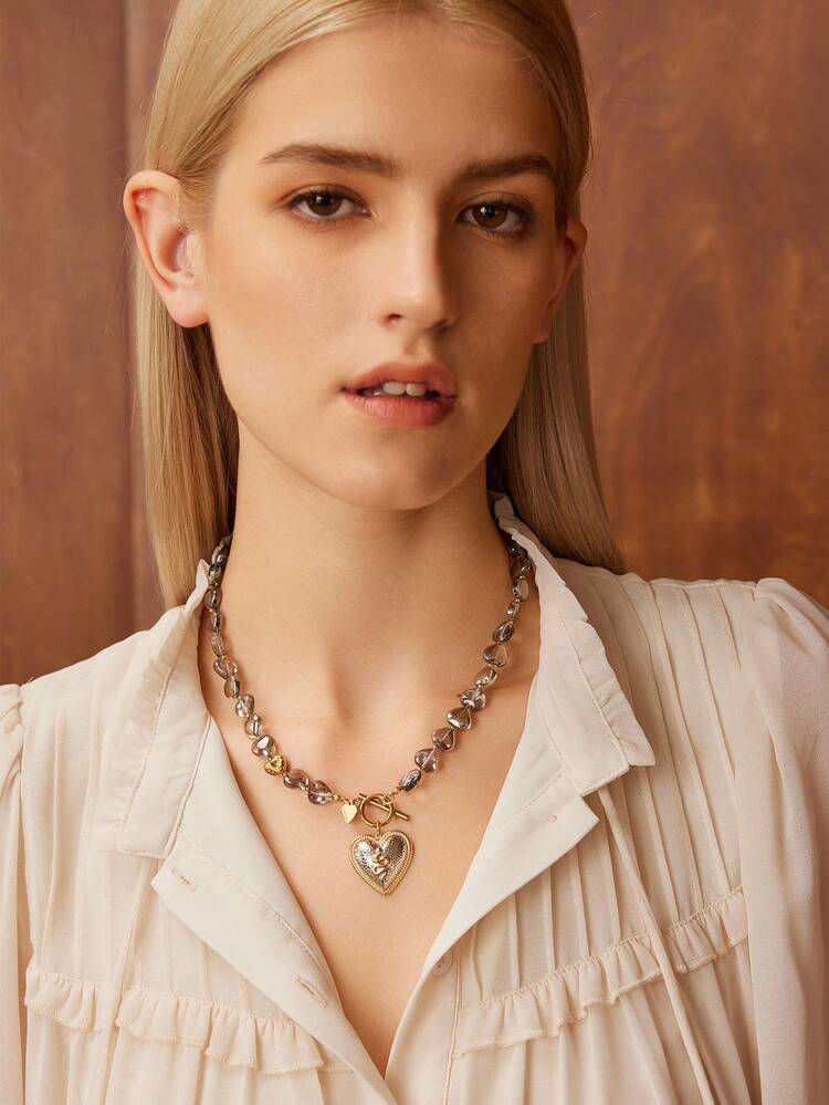 FASHIONABLE & ELEGANT HEART PENDANT NECKLACE FOR WOMEN